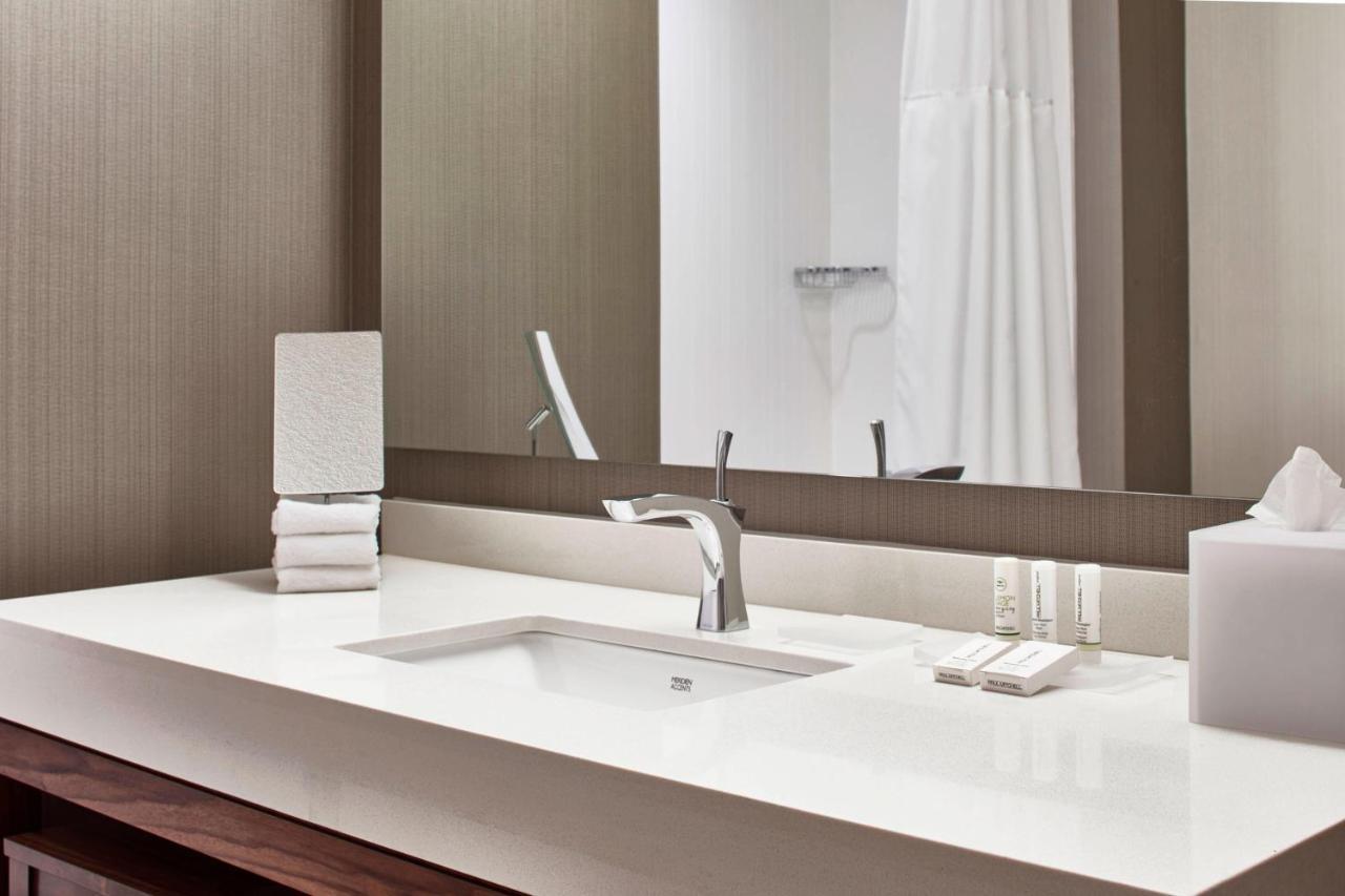 Courtyard By Marriott Minneapolis West Saint Louis Park Buitenkant foto