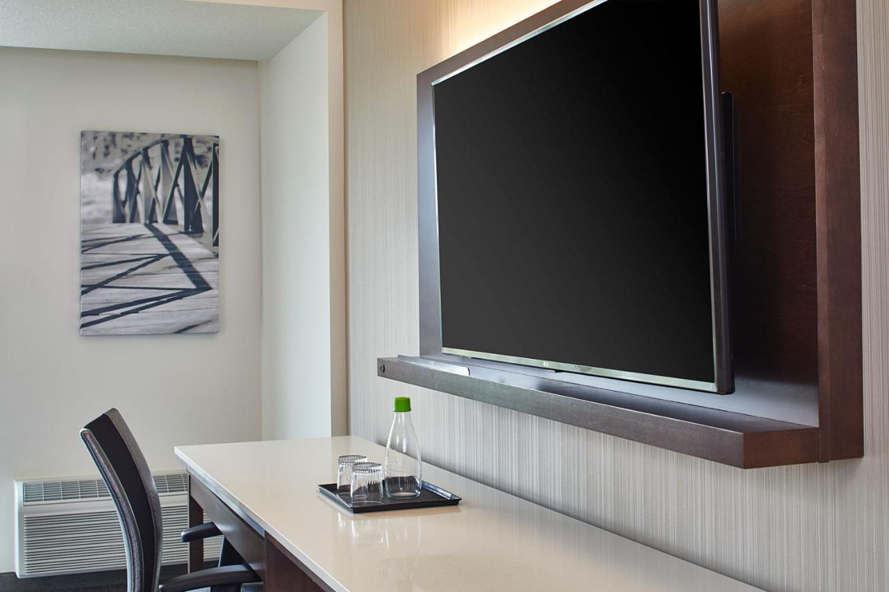 Courtyard By Marriott Minneapolis West Saint Louis Park Buitenkant foto