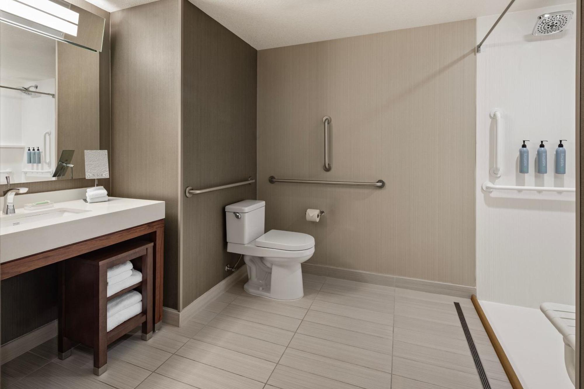 Courtyard By Marriott Minneapolis West Saint Louis Park Buitenkant foto