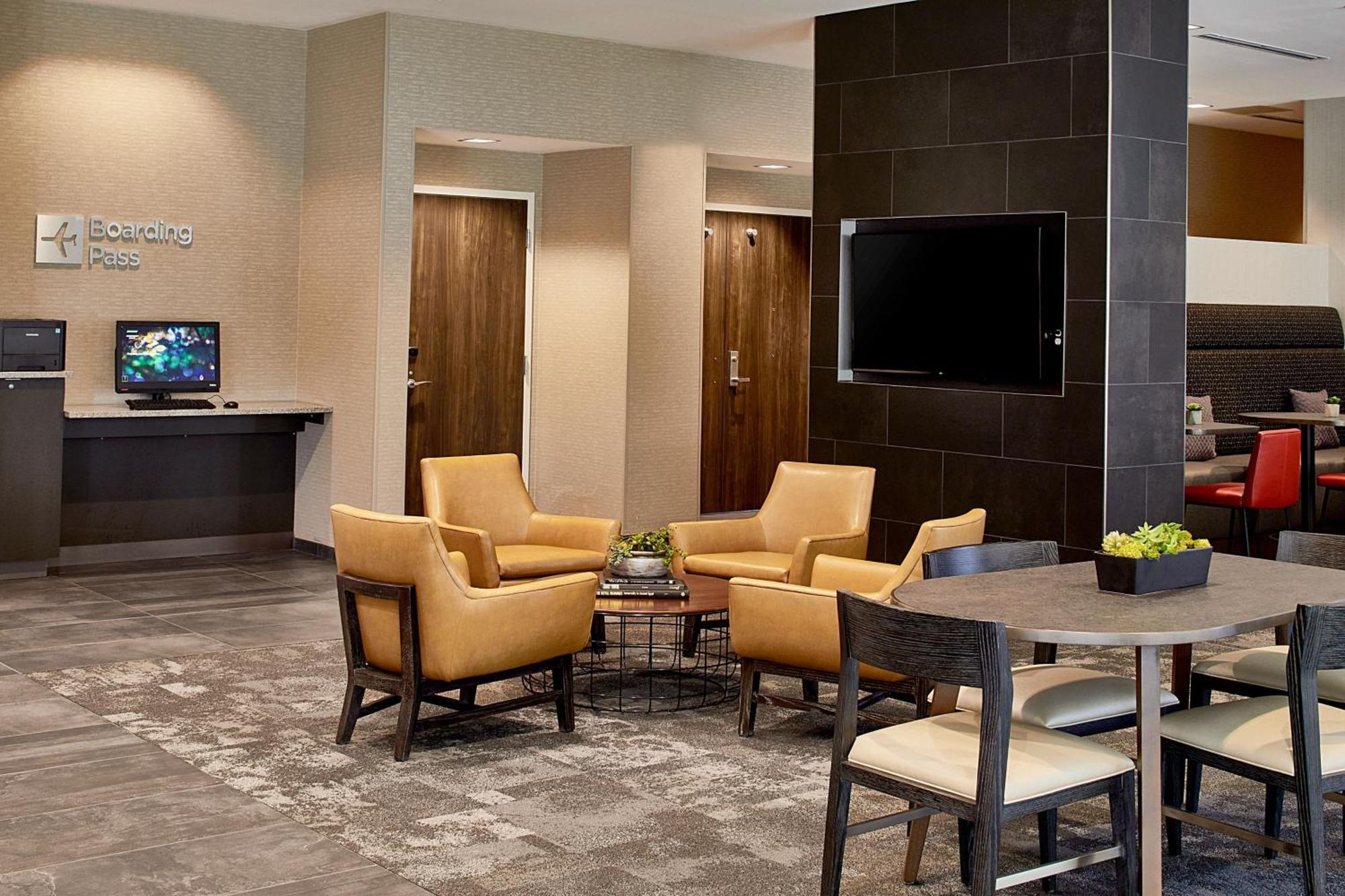 Courtyard By Marriott Minneapolis West Saint Louis Park Buitenkant foto