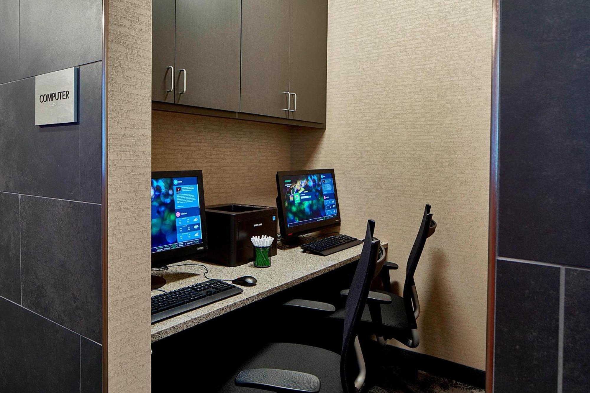 Courtyard By Marriott Minneapolis West Saint Louis Park Buitenkant foto