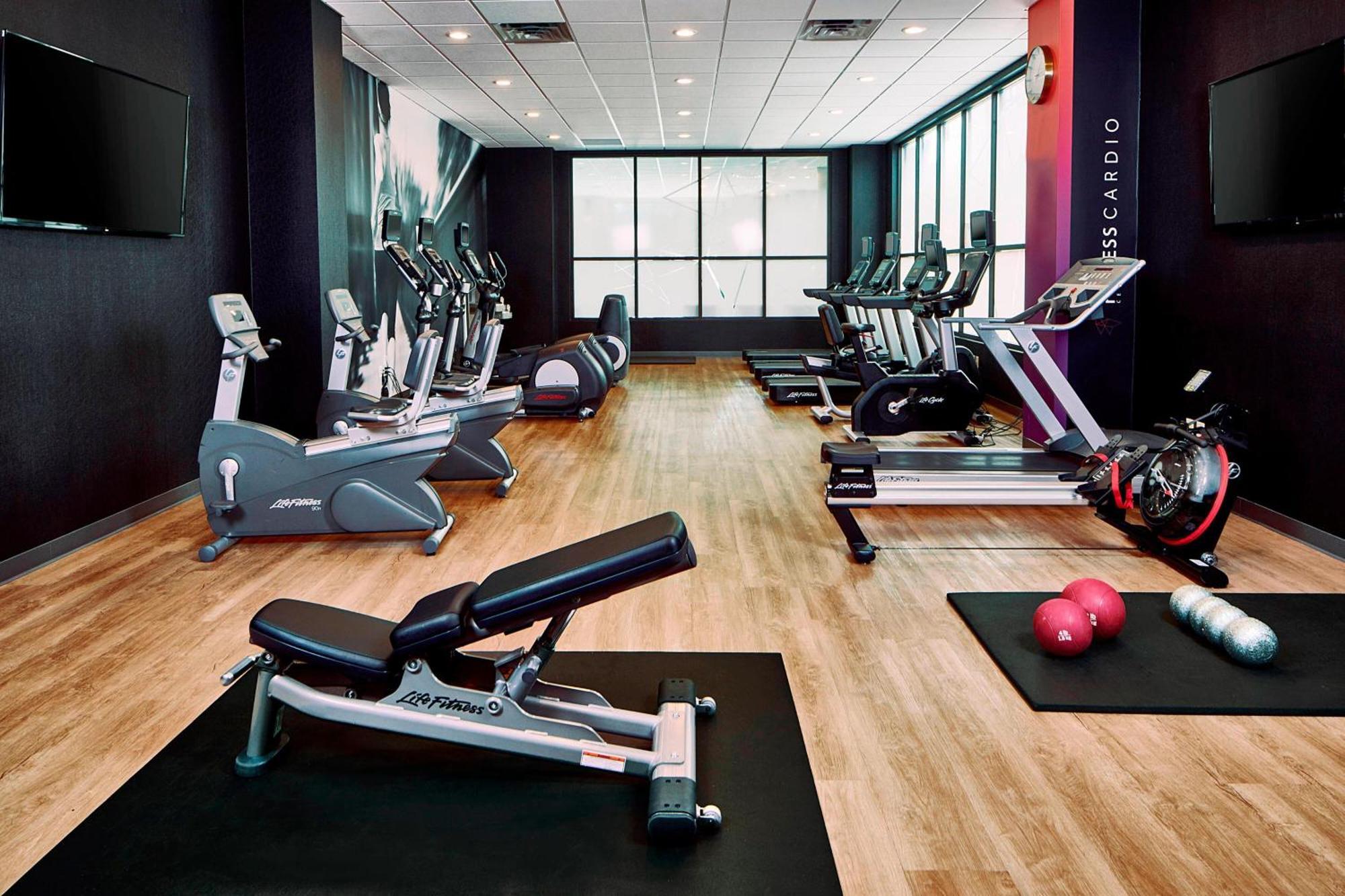 Courtyard By Marriott Minneapolis West Saint Louis Park Buitenkant foto
