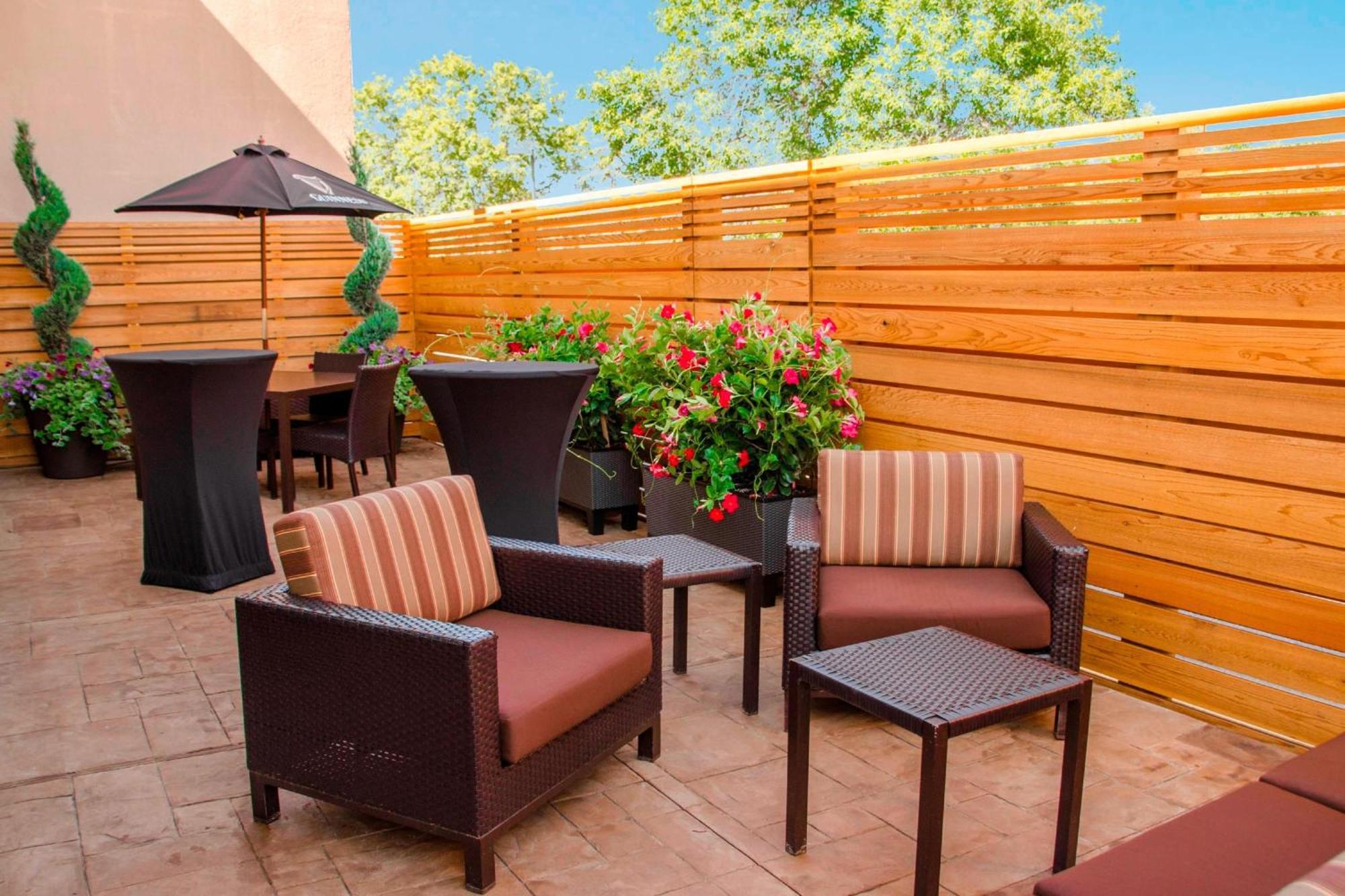 Courtyard By Marriott Minneapolis West Saint Louis Park Buitenkant foto